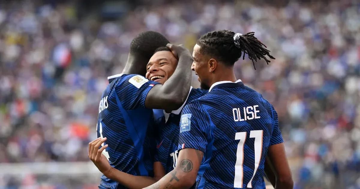 Jugadores franceses celebrando un gol en el partido