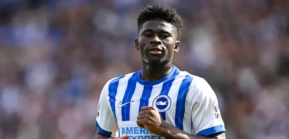 Jugador de Brighton en acción durante el partido