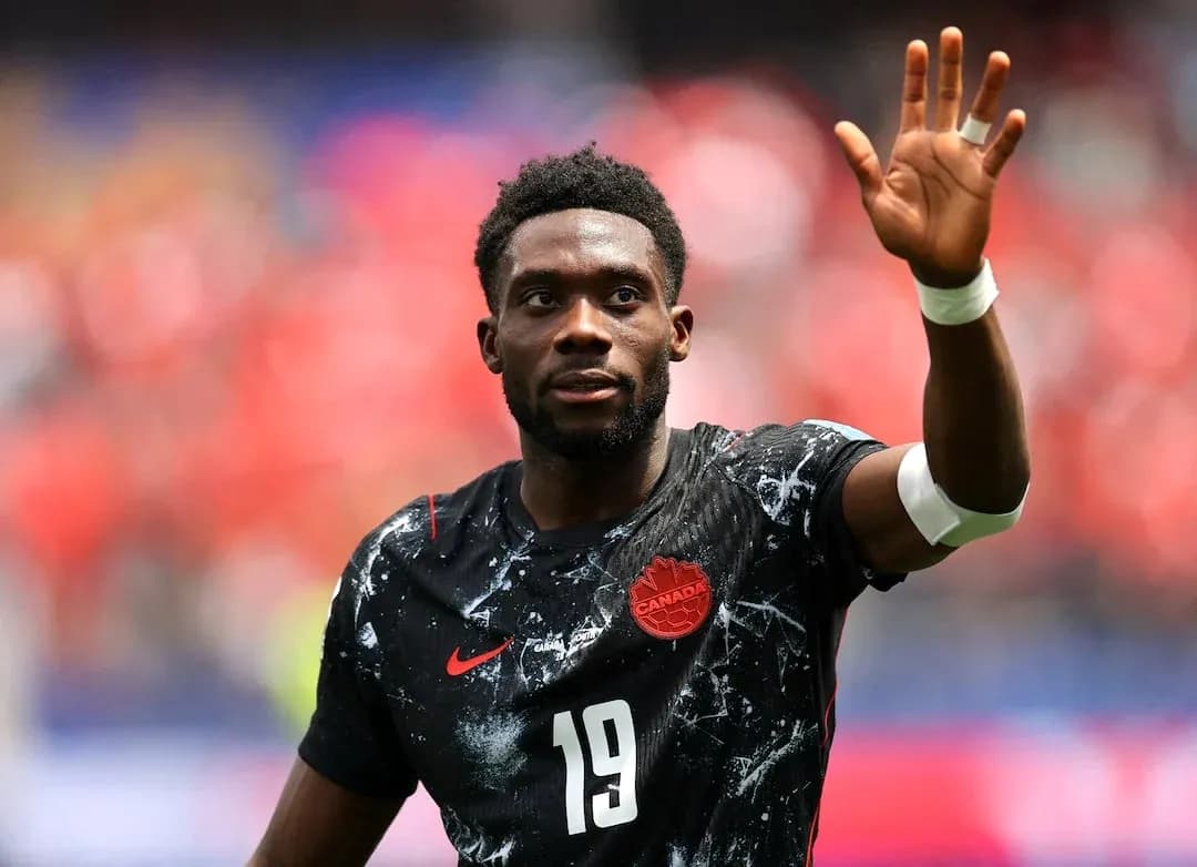 Jugador de Canadá saludando al público