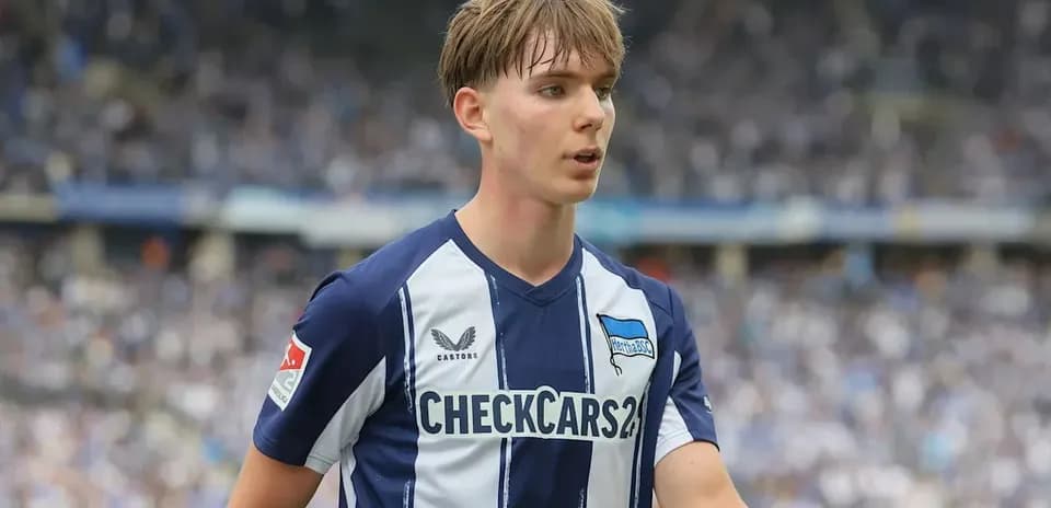 Jugador de Hertha BSC en acción durante partido
