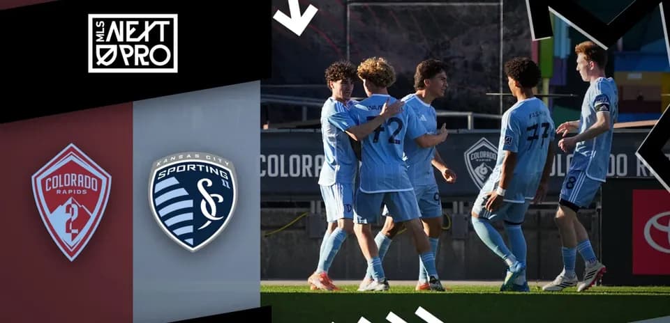 Jugadores de Sporting KC II celebrando un gol