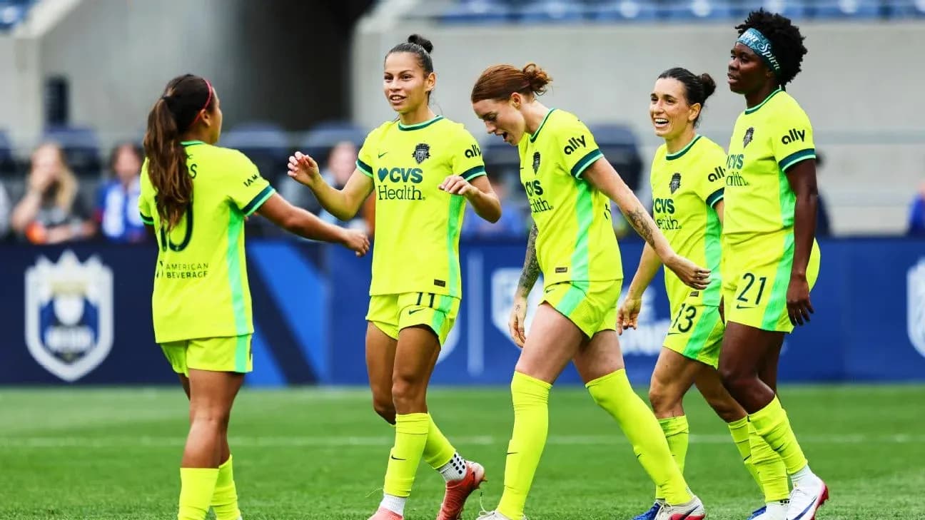 Jugadoras del Washington Spirit celebrando un gol