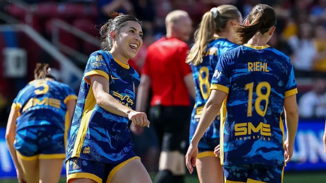 Jugadoras del Utah Royals celebrando un gol