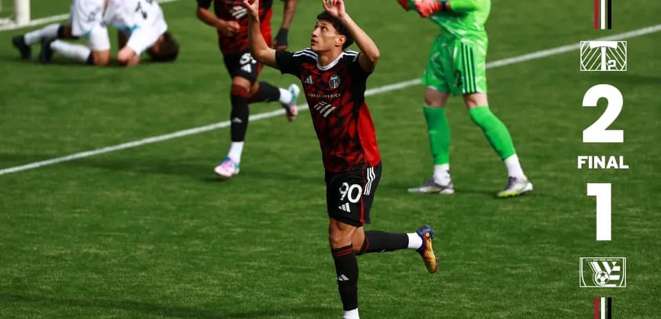 Jugador del Portland Timbers II celebrando un gol