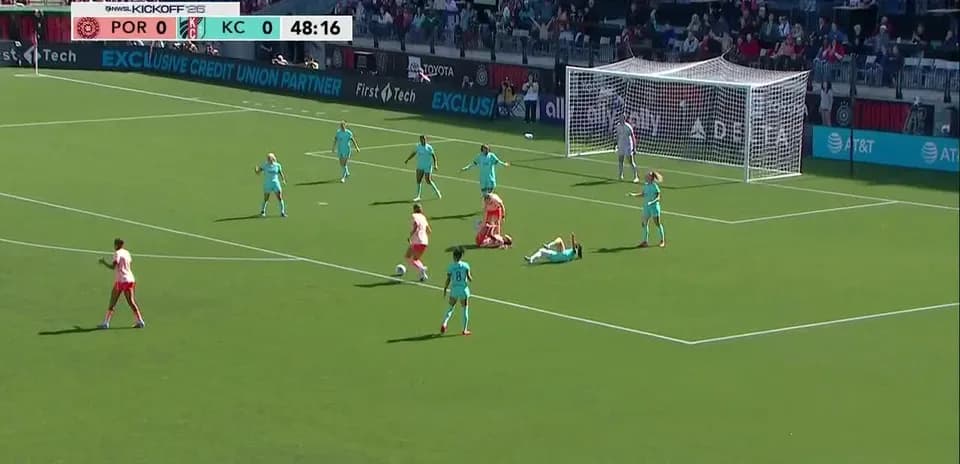 Jugadora de Kansas City en acción durante el partido