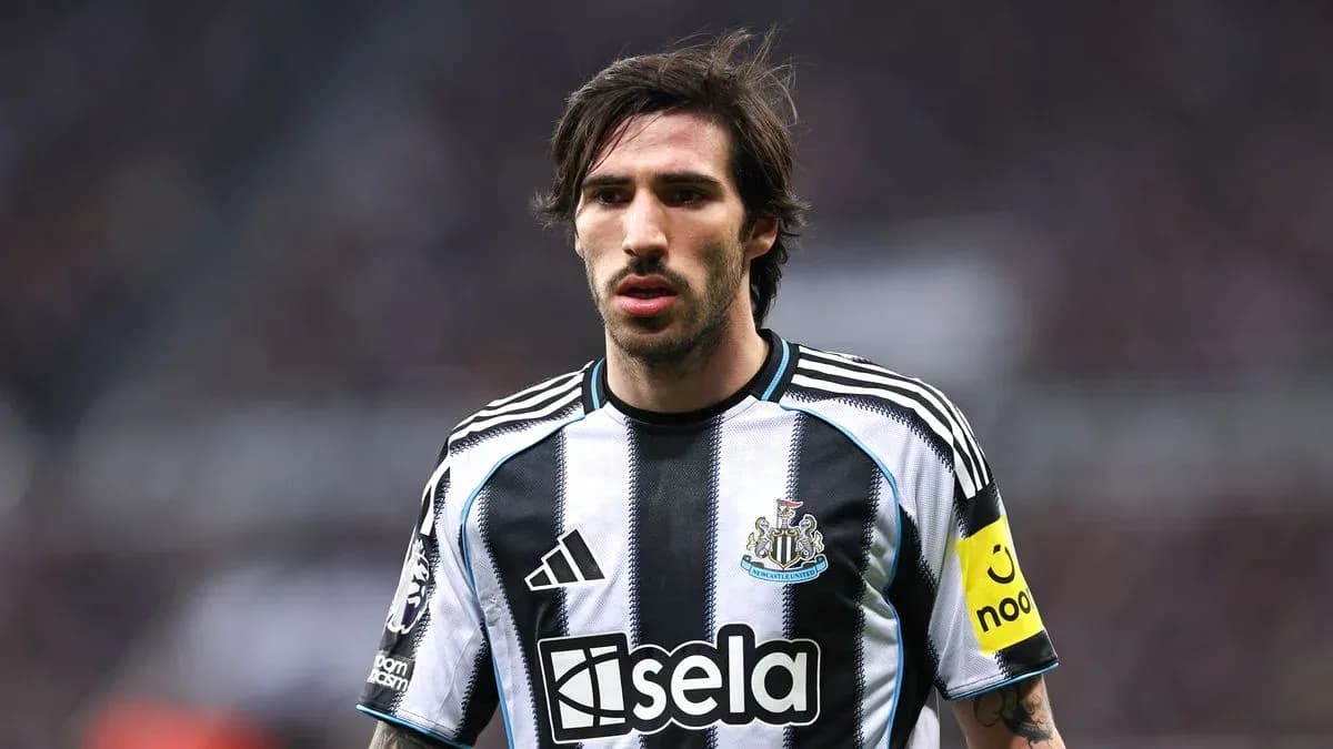 Jugador de Newcastle United en acción durante el partido
