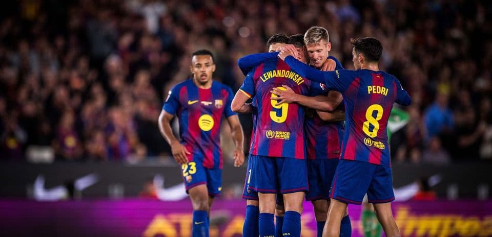 Celebración de jugadores del Barcelona en el partido
