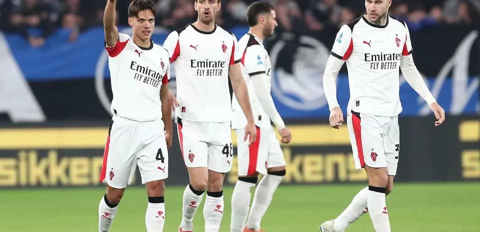 Jugadores de AC Milan celebrando en el partido