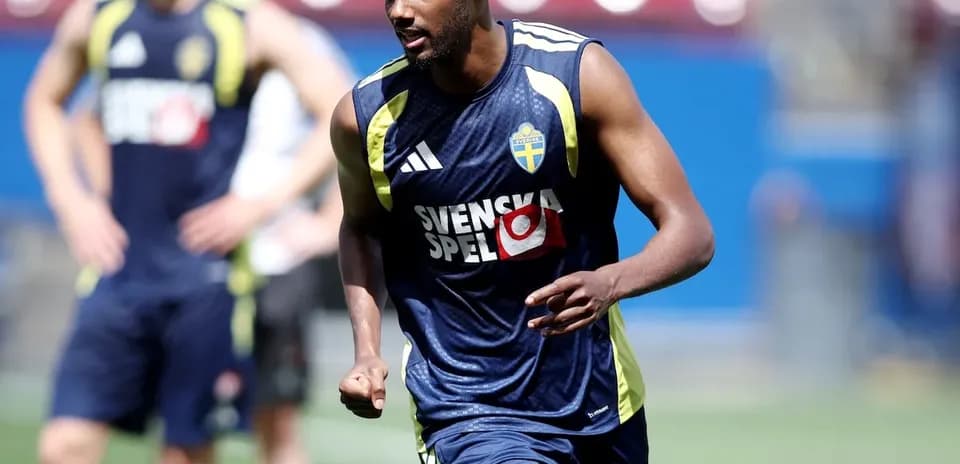Jugador sueco entrenando para el Mundial