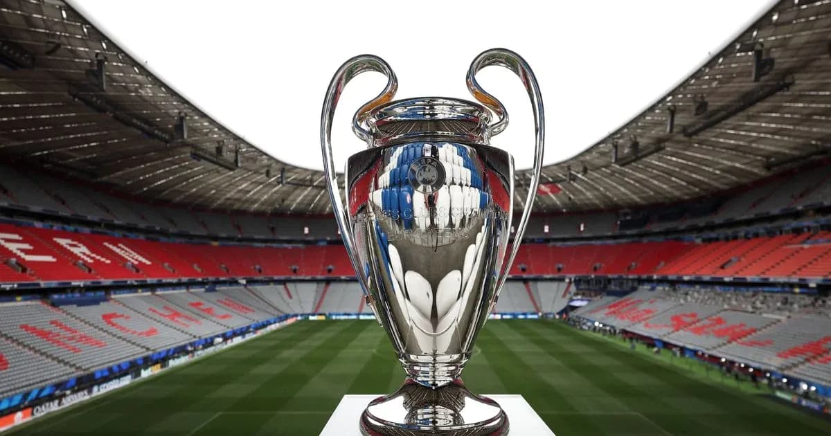 Trofeo de la UEFA Champions League en el estadio
