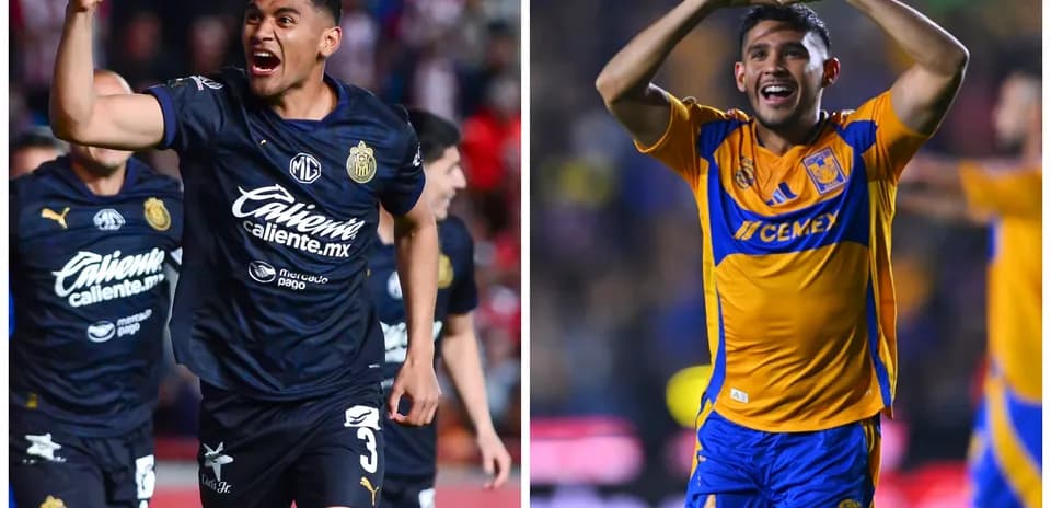 Jugadores celebrando goles en el partido Chivas vs Tigres