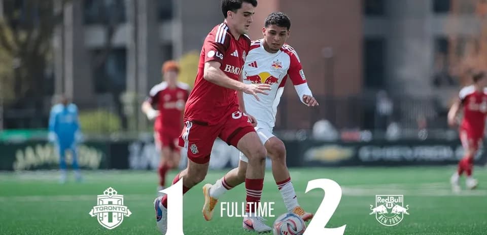 Jugador de Toronto II compitiendo con Red Bull II