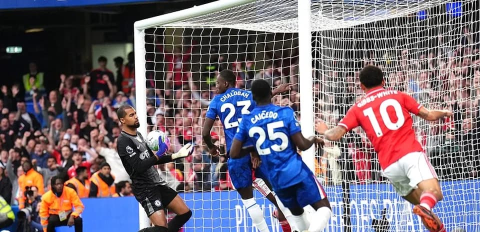 Gol de Nottingham Forest en partido contra Chelsea