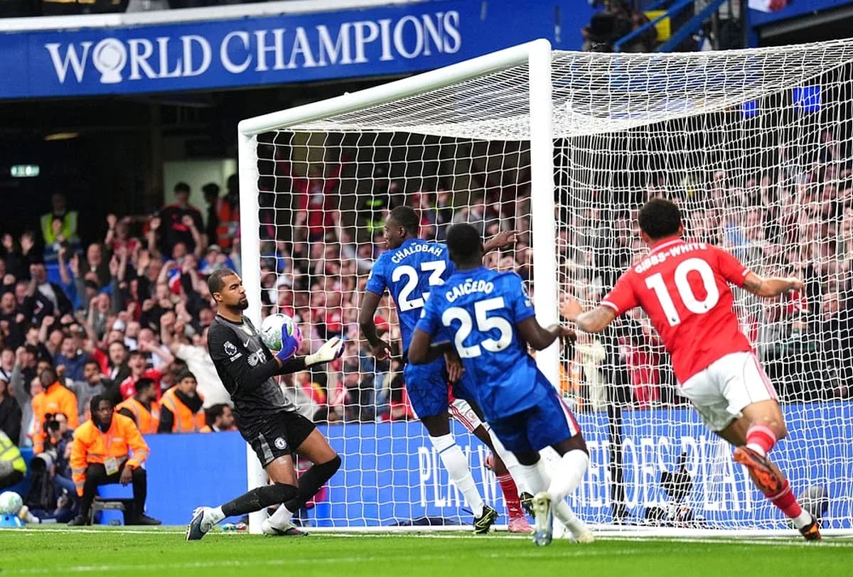 Gol de Nottingham Forest en partido contra Chelsea