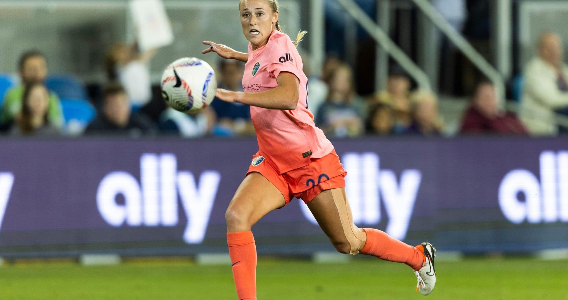 Jugadora de North Carolina Courage en acción