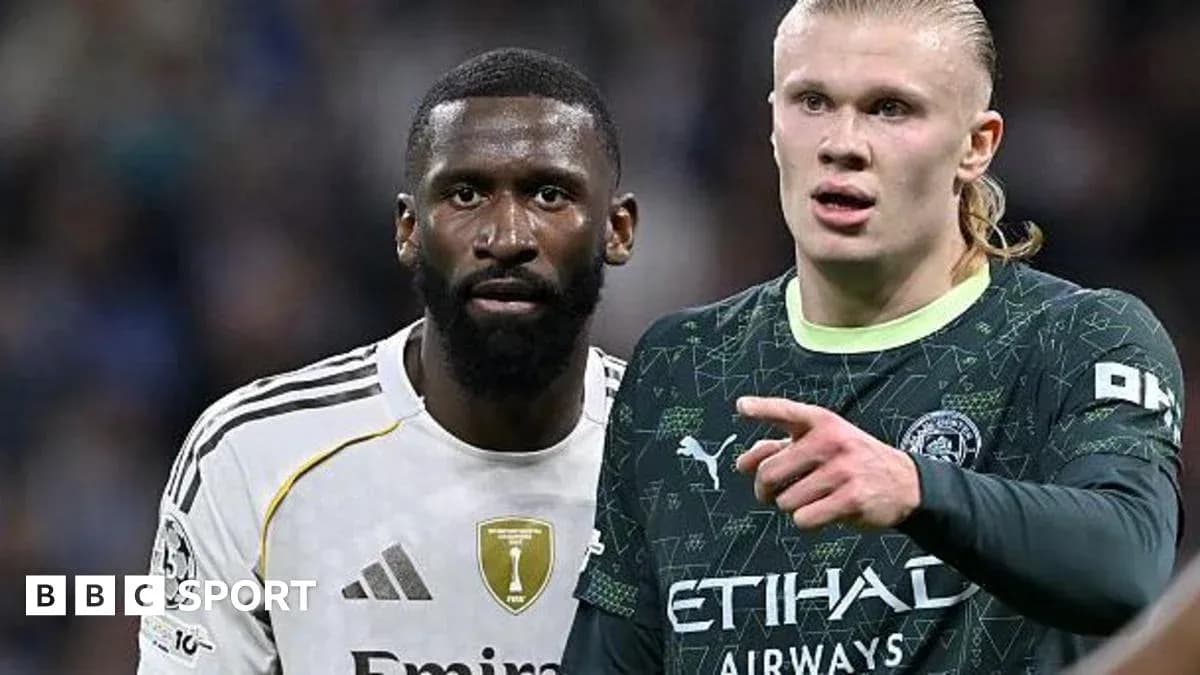 Rudiger y Haaland en el campo durante un partido