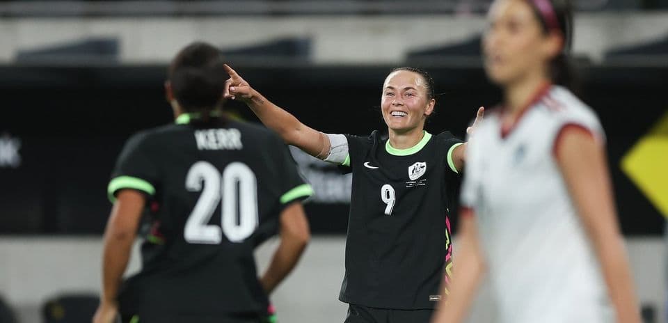 Jugadora celebrando un gol durante el partido