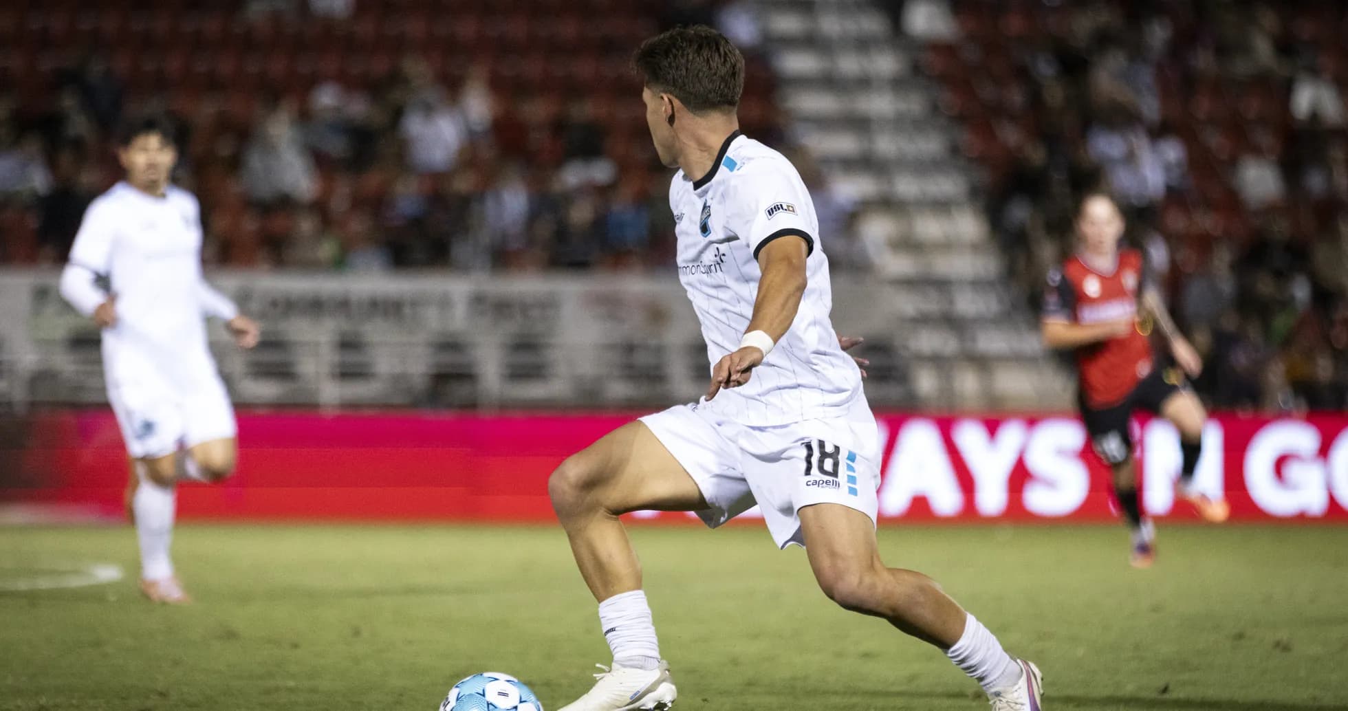 Jugador de Colorado Springs en acción durante el partido