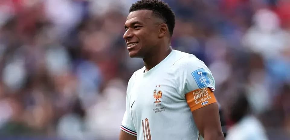 Jugador de Francia sonriendo durante un partido
