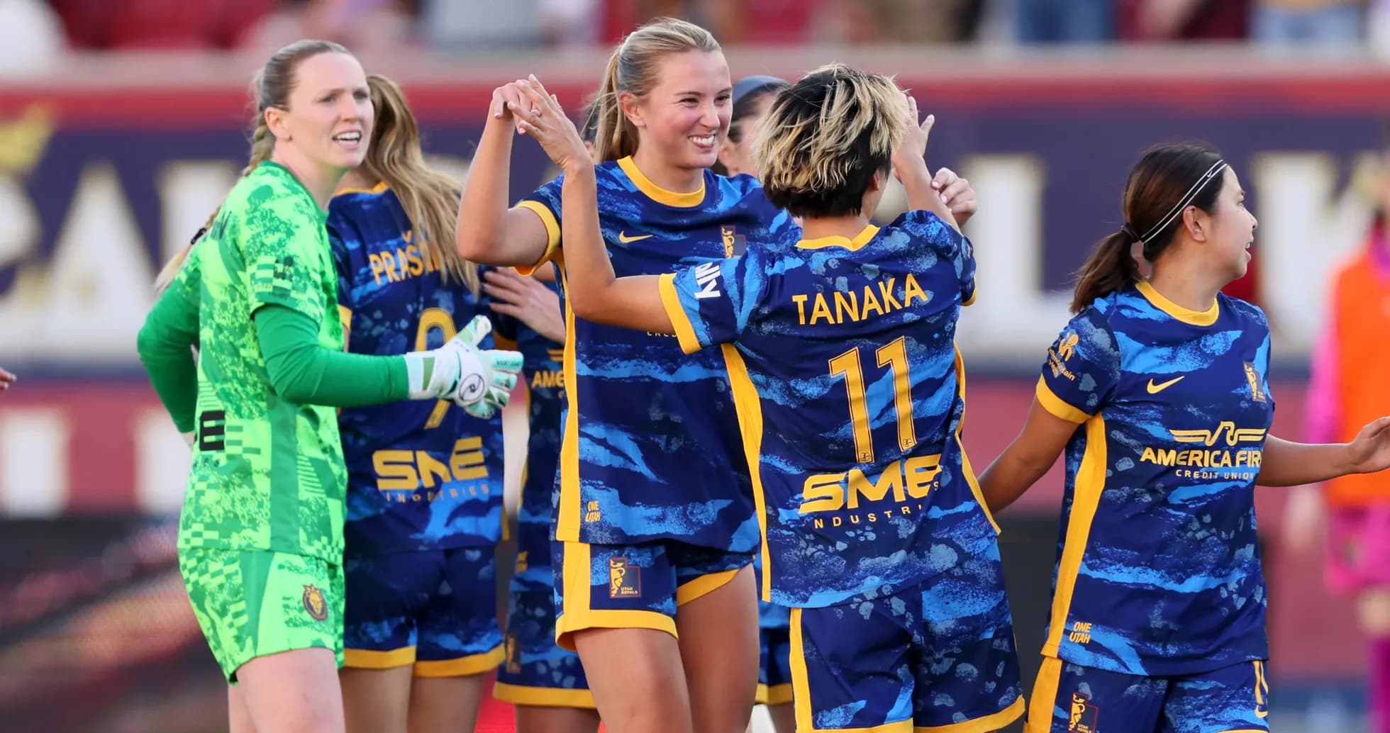 Jugadoras del San Diego Wave celebrando un gol