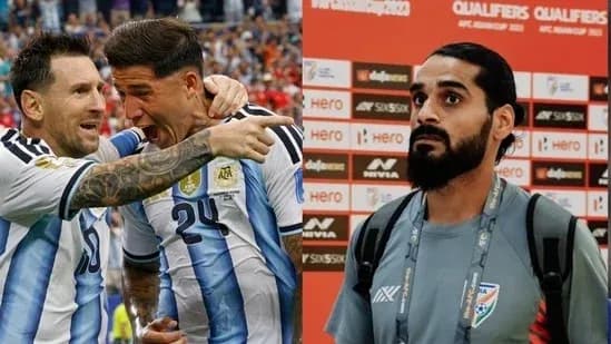 Jugadores de Argentina celebrando un gol y un periodista