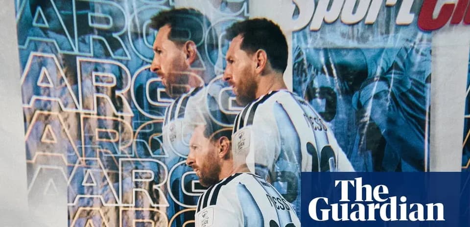Jugador argentino con camiseta de la selección en evento