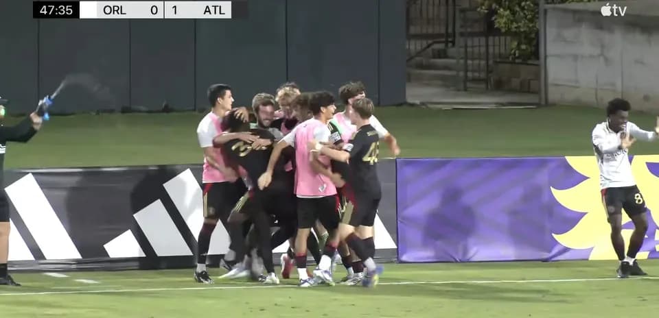 Jugadores de Atlanta United II celebrando un gol