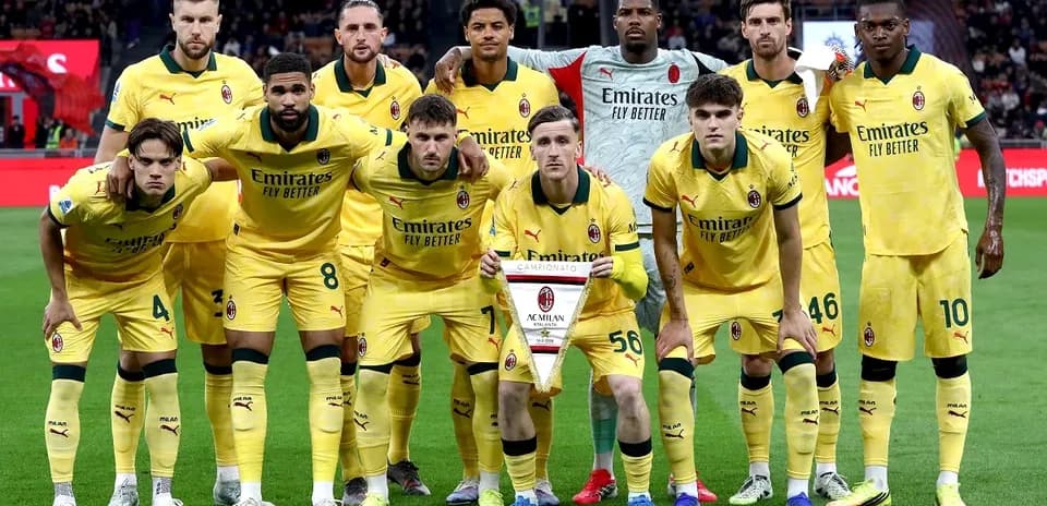Jugadores de AC Milan posando antes del partido