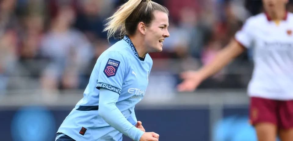 Jugadora de Manchester City celebra un gol