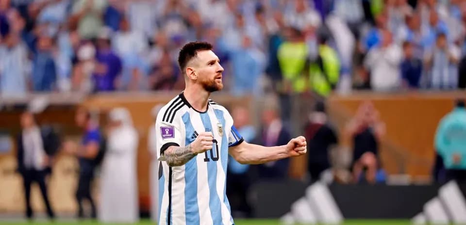Lionel Messi celebrando en un partido de Argentina
