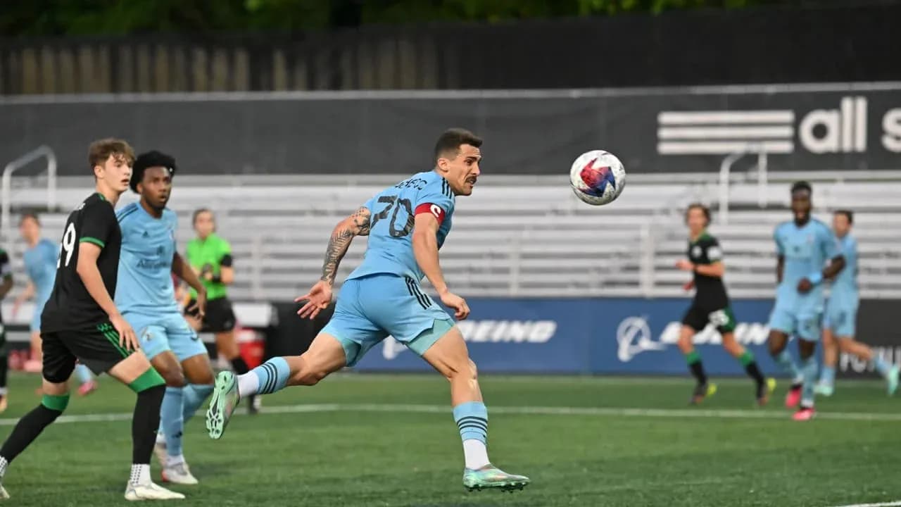 Jugador de Minnesota United II en acción