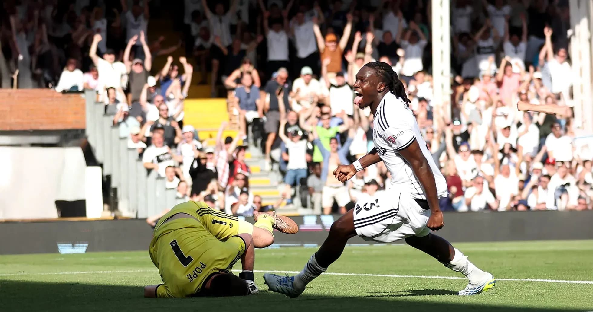 Gol de Fulham durante el partido contra Newcastle