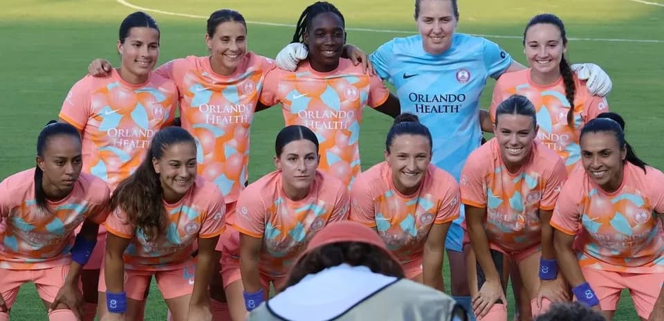 Equipo Orlando Pride posando para la foto