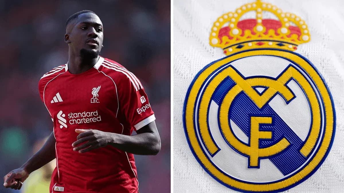 Jugador de Liverpool corriendo junto al escudo del Real Madrid