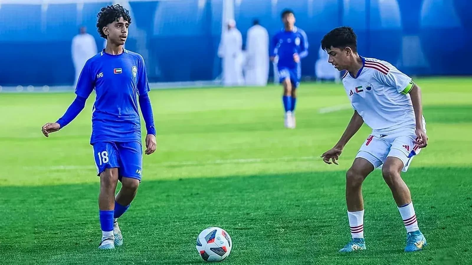 Jugadores en el partido Ittihad Kalba U23 vs Al Nasr U23
