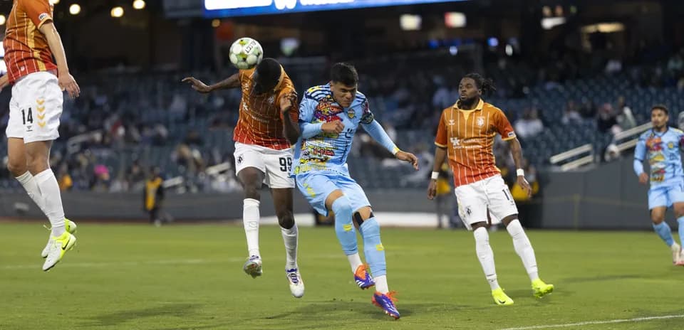 El Paso Locomotive contra Lexington en partido de fútbol