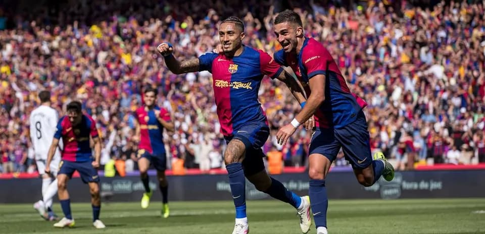 Jugadores del Barcelona celebrando un gol