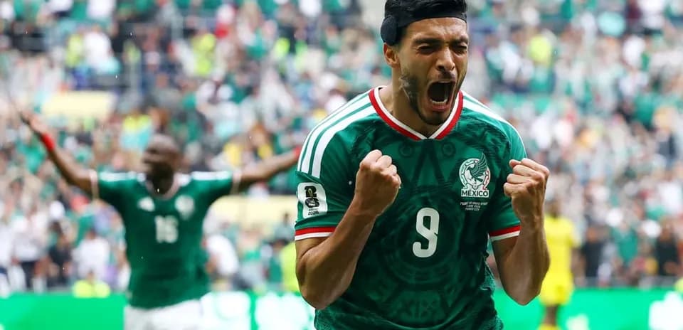 Jugador de México celebrando un gol