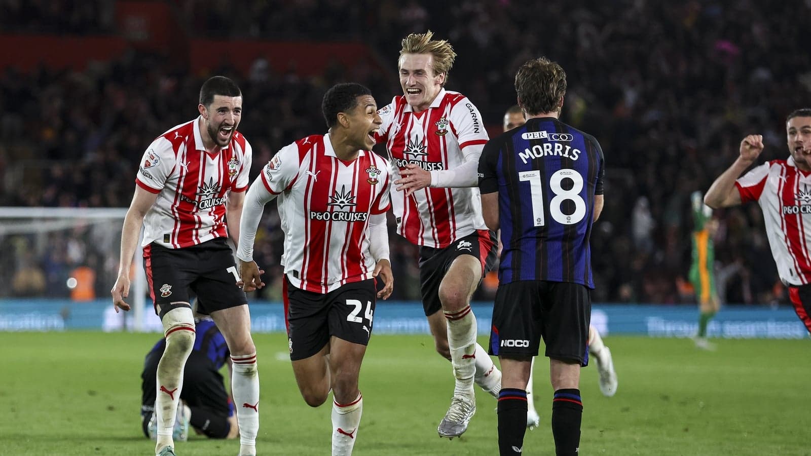Jugadores del Southampton celebrando un gol en el partido
