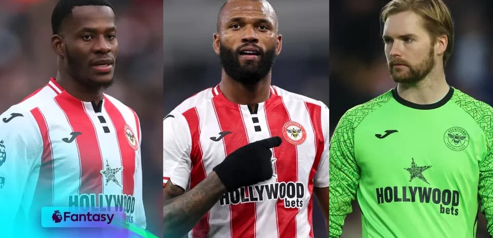 Tres jugadores de Brentford en uniforme de juego