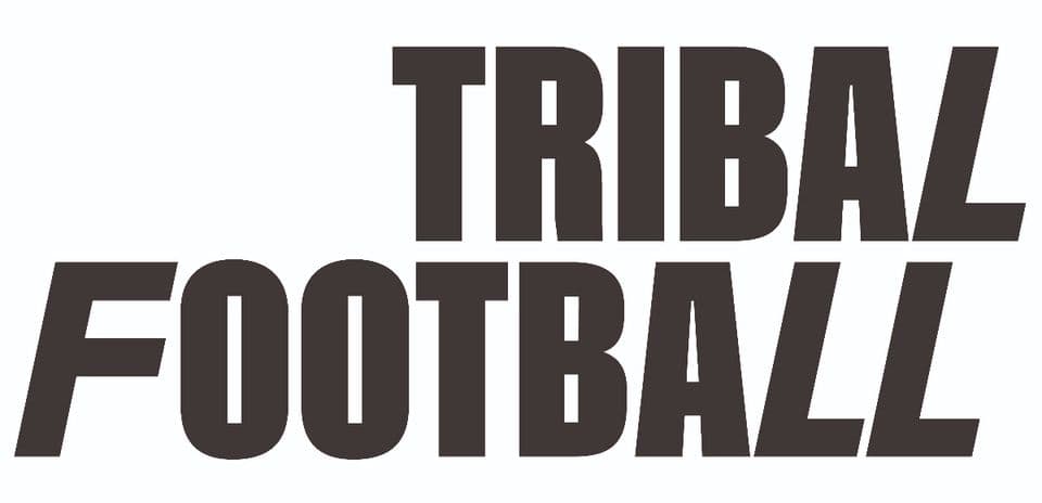 Logotipo de Tribal Football en letras grandes