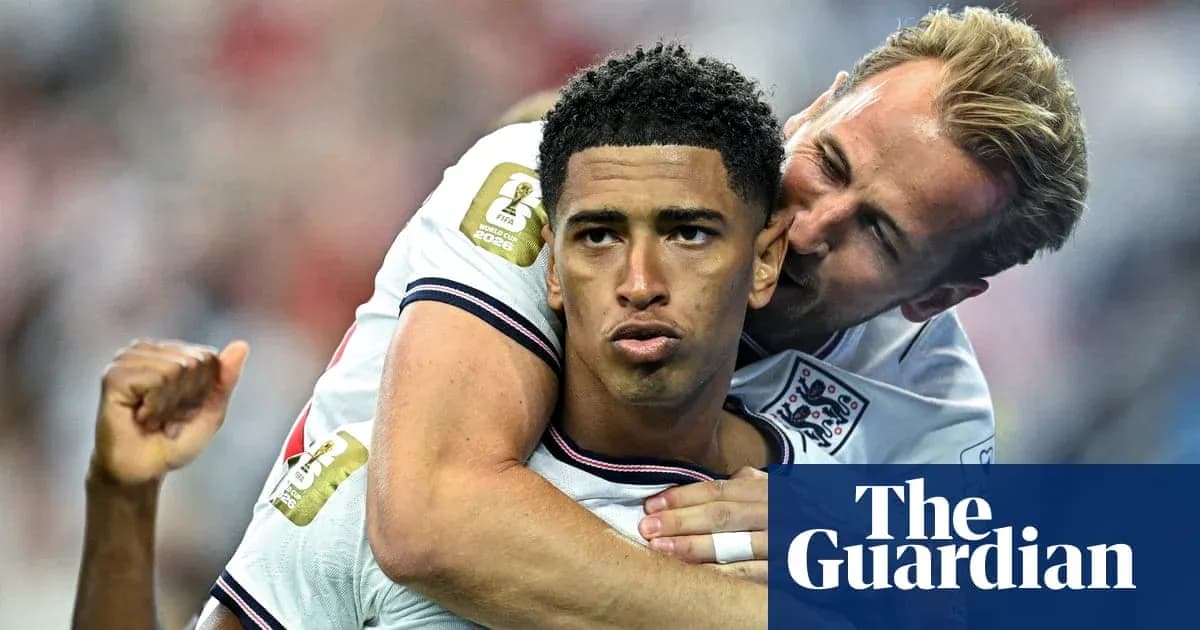 Jugadores de Inglaterra celebrando un gol en el partido