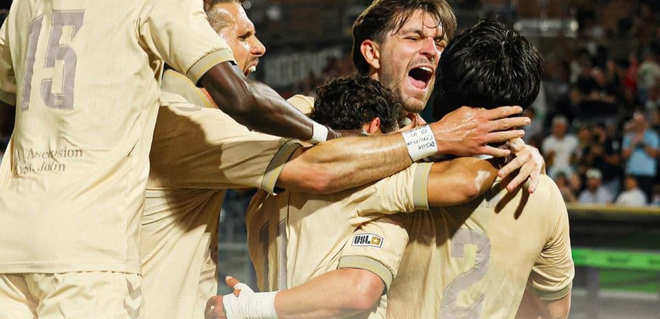 Celebración de jugadores del Las Vegas Lights