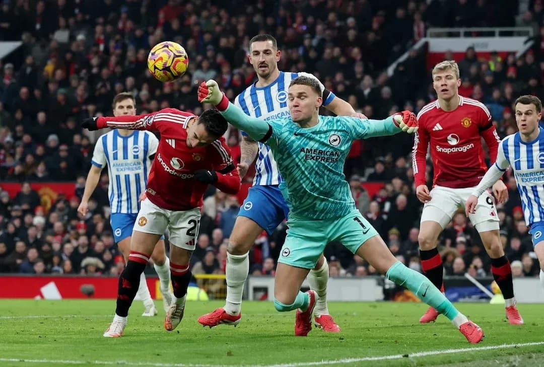 Acción en el partido Brighton contra Manchester United