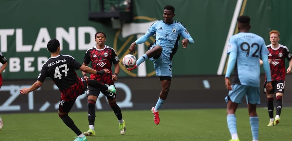 Jugador del Minnesota United II en acción