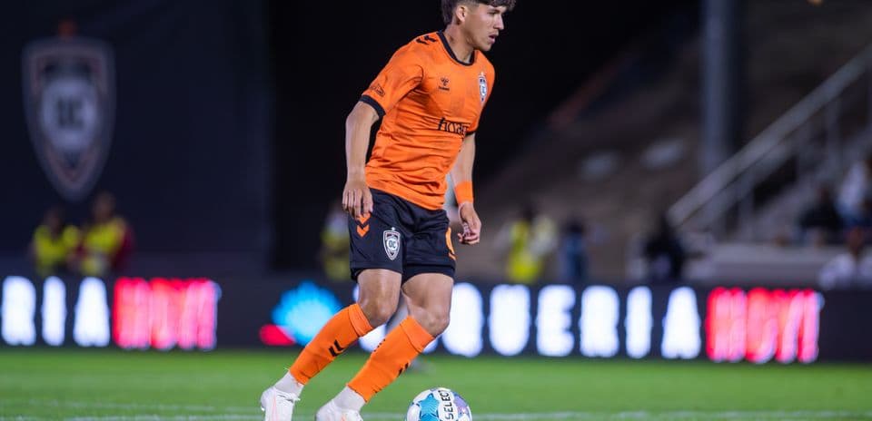 Jugador de Orange County SC en el partido