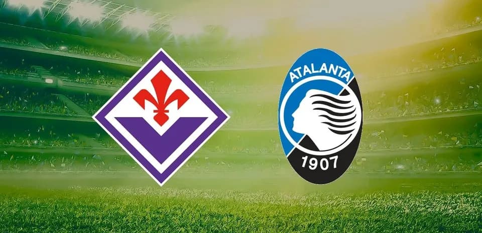 Logos de Fiorentina y Atalanta en el estadio