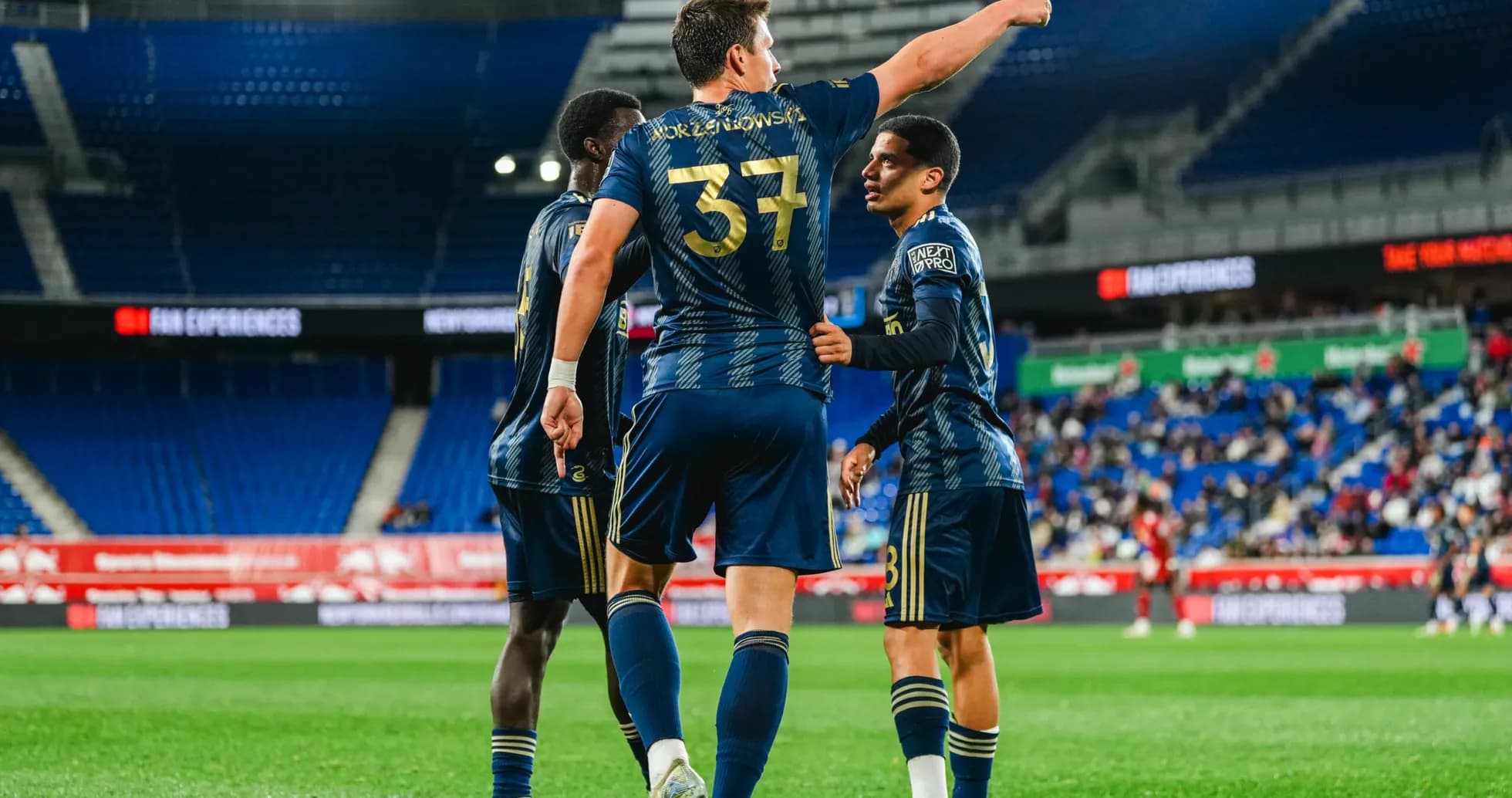 Jugadores del Philadelphia Union II celebrando un gol