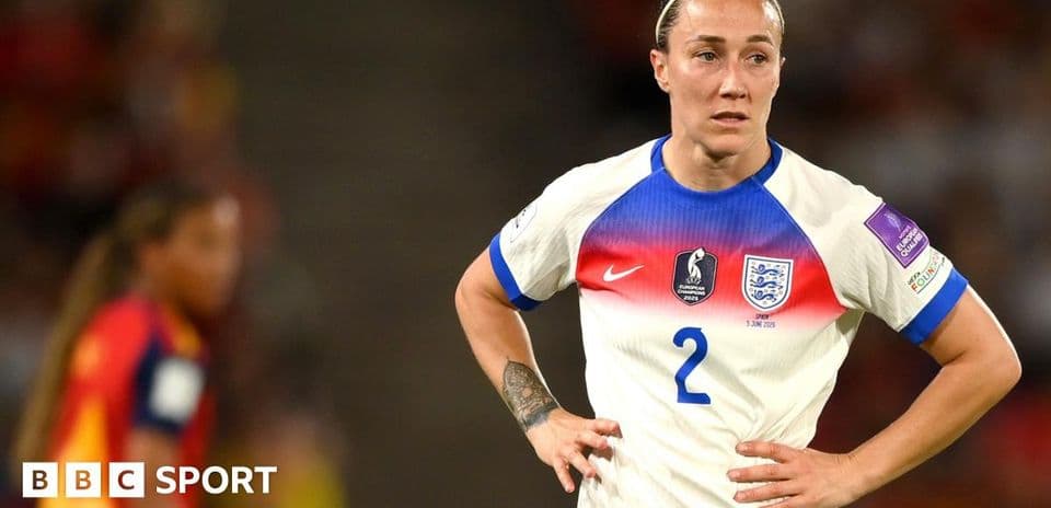 Jugadora de Inglaterra en partido de fútbol